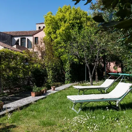 Secret Garden Apartment